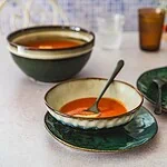 Naturalne naczynia ceramiczne do domu zakątek polski produkty ceramiczne do jadalni i kuchniKolorowe i ręcznie wykonane naczynia ceramiczne od Domowy Zakątek, idealne do serwowania zup i potraw, dodające uroku każdemu wnętrzu i posiłkowi, szeroka oferta produktów ceramicznych na polskim rynku.
