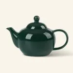 Czarna czajnik ceramiczny na białym tle, idealny do kuchni, akcesoria kuchenne, nowoczesny design, wysokiej jakości ceramika, domowyzakatek.pl.