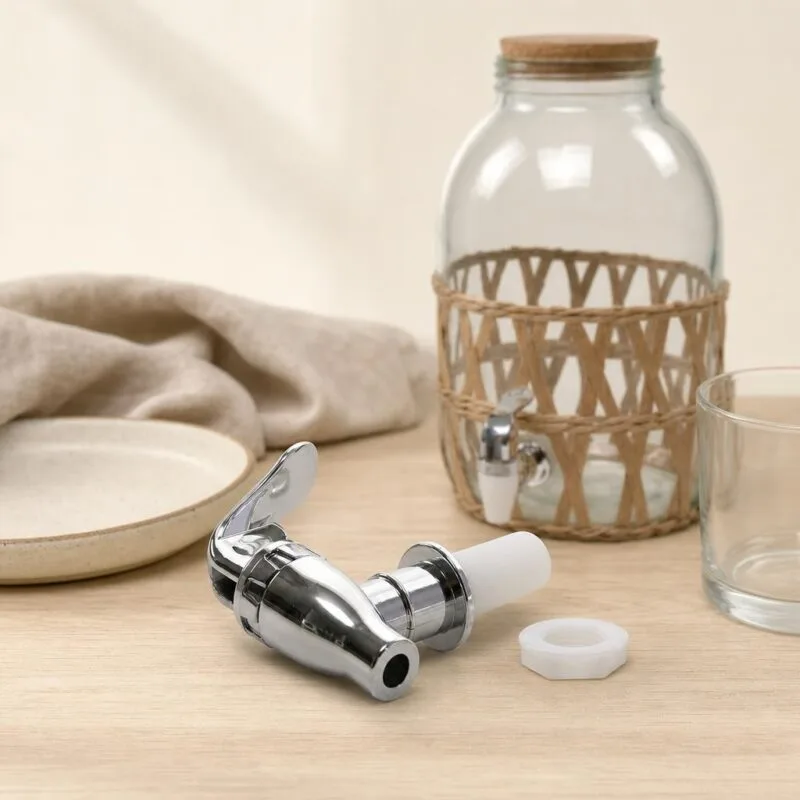 Kranik plastikowy srebrny z uszczelką 18mm