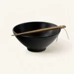 Miska ceramiczna ramen 1L czarna z pałeczkami