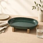 Półmisek owalny z drewnianą podstawką 44 cm Ombres ciemnozielono-granatowy